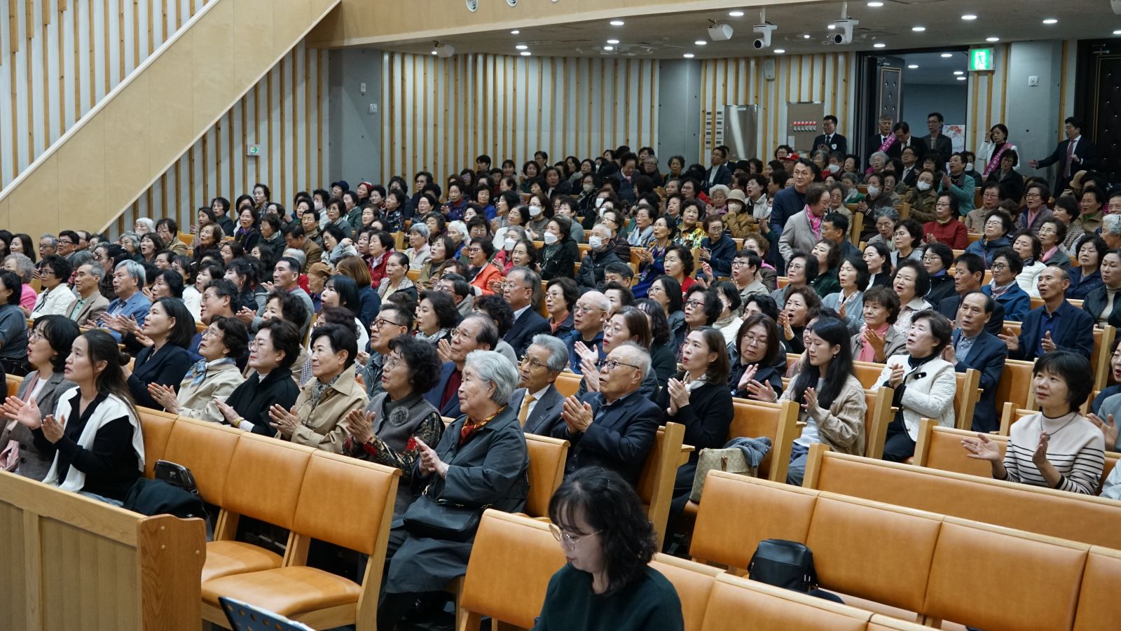 2025.11.02 새생명초청주일  (30).JPG