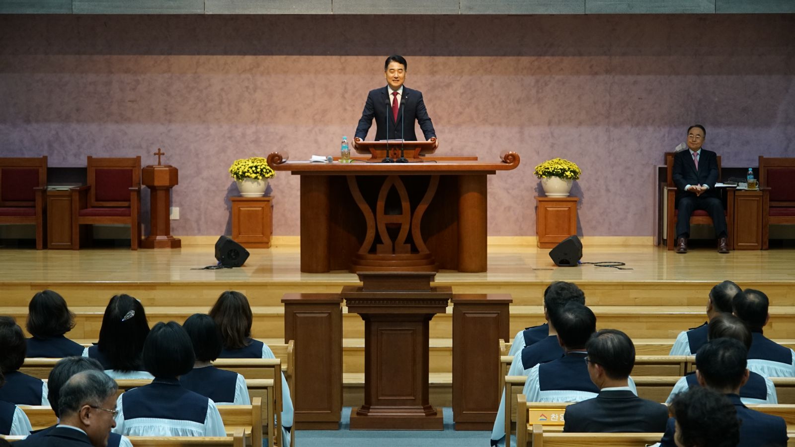 2025.11.10 R2 동래중앙 심령부흥회 1일차 (61).JPG