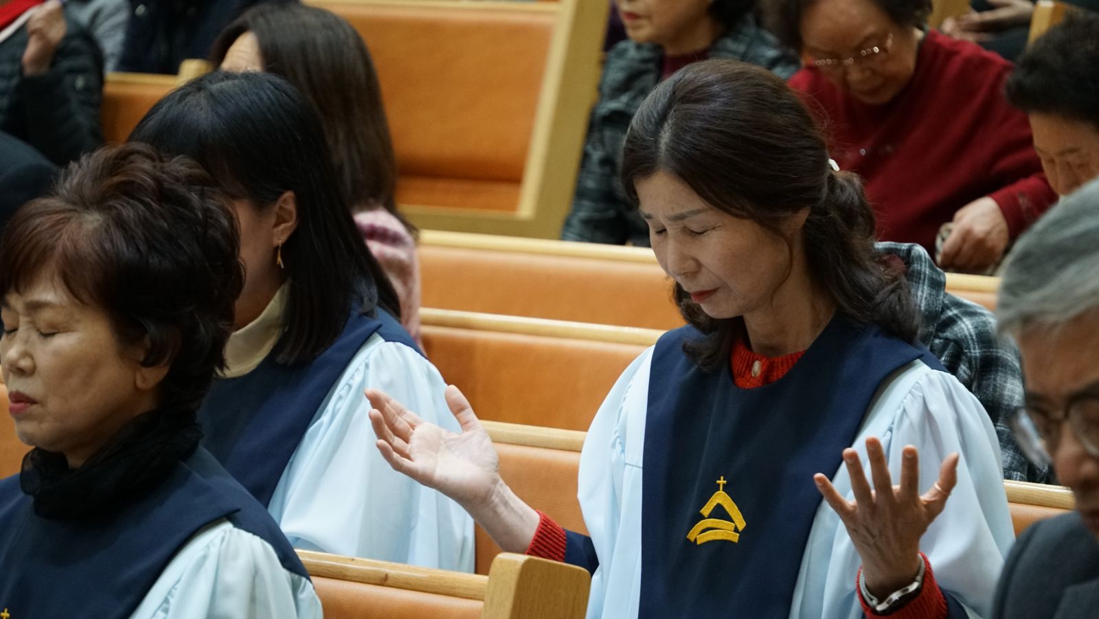 2025.11.10 R2 동래중앙 심령부흥회 1일차 (47).JPG