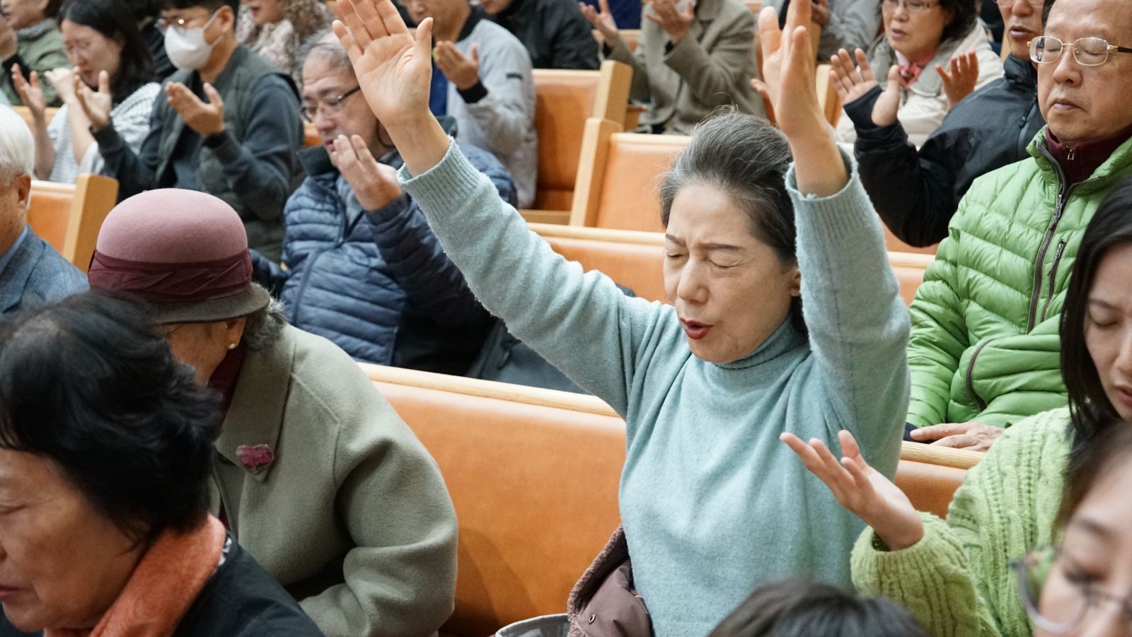 2025.11.11 R2 동래중앙 심령부흥회 2일차 (43).JPG