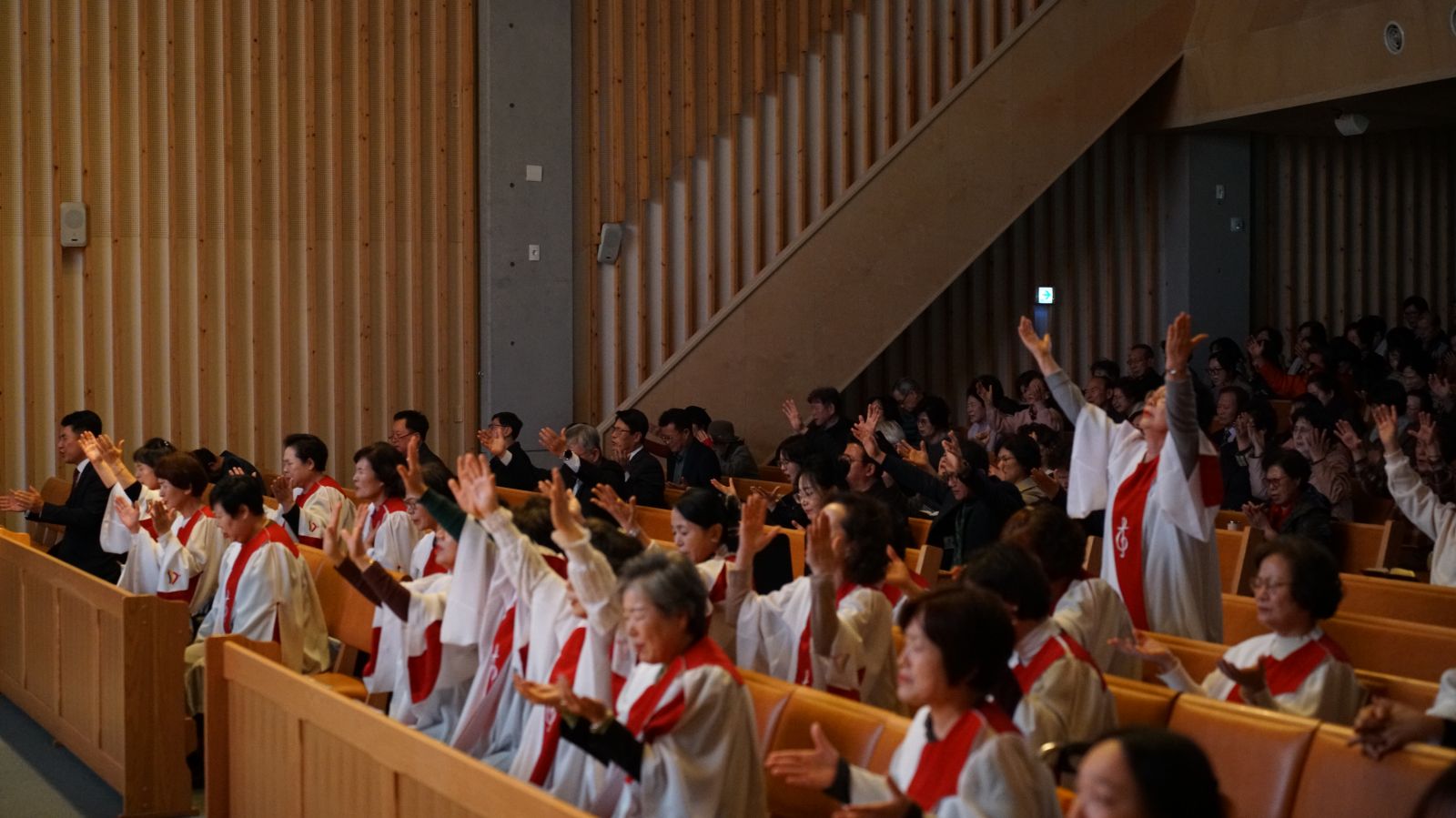 2025.11.12 R2 동래중앙 심령부흥회 3일차 (83).JPG