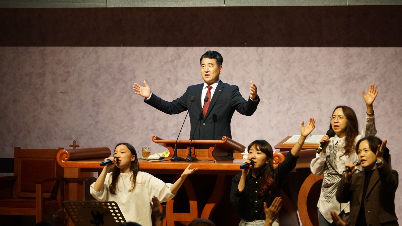 2025.11.12 R2 동래중앙 심령부흥회 3일차 (107).JPG