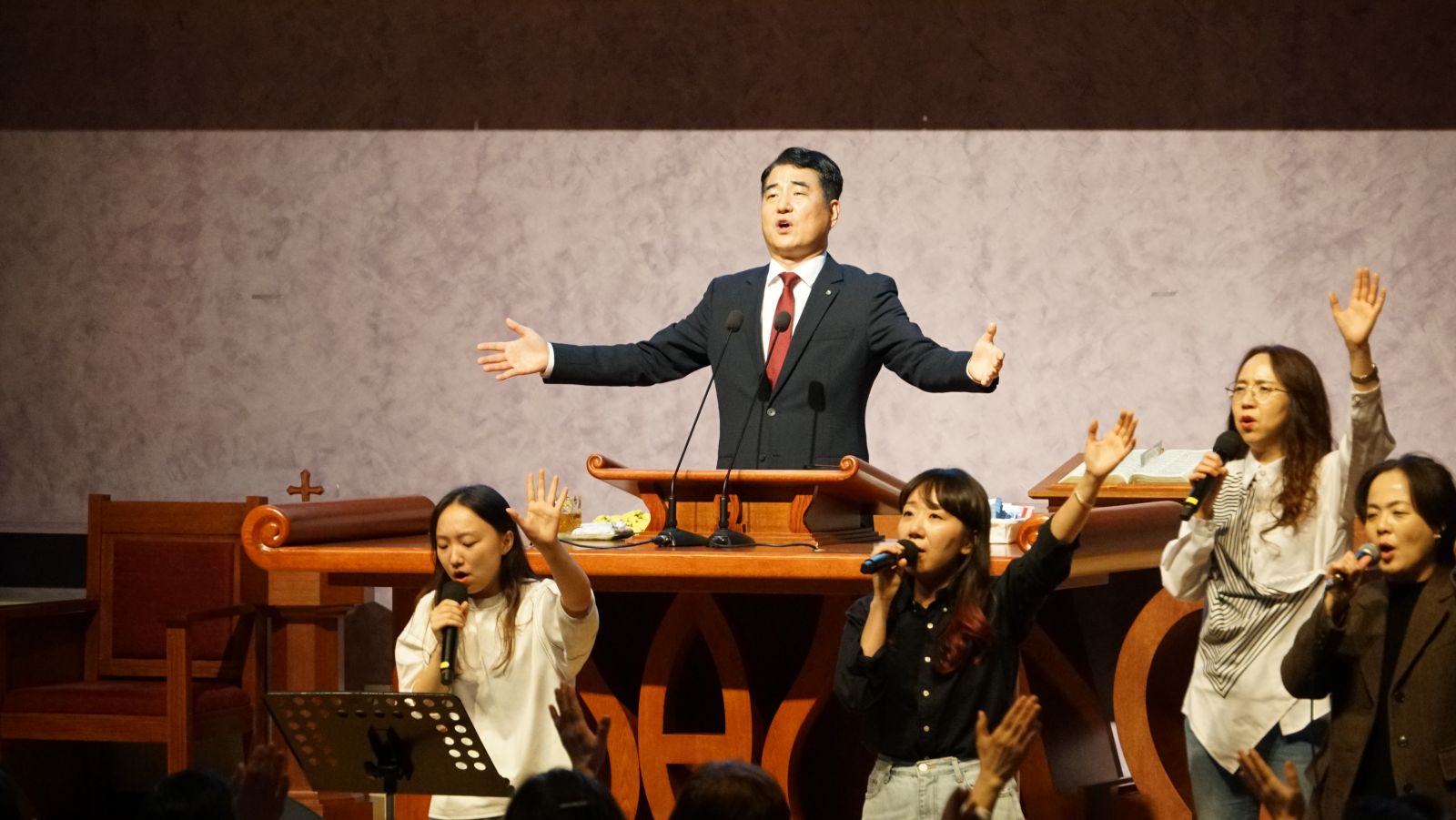 2025.11.12 R2 동래중앙 심령부흥회 3일차 (106).JPG