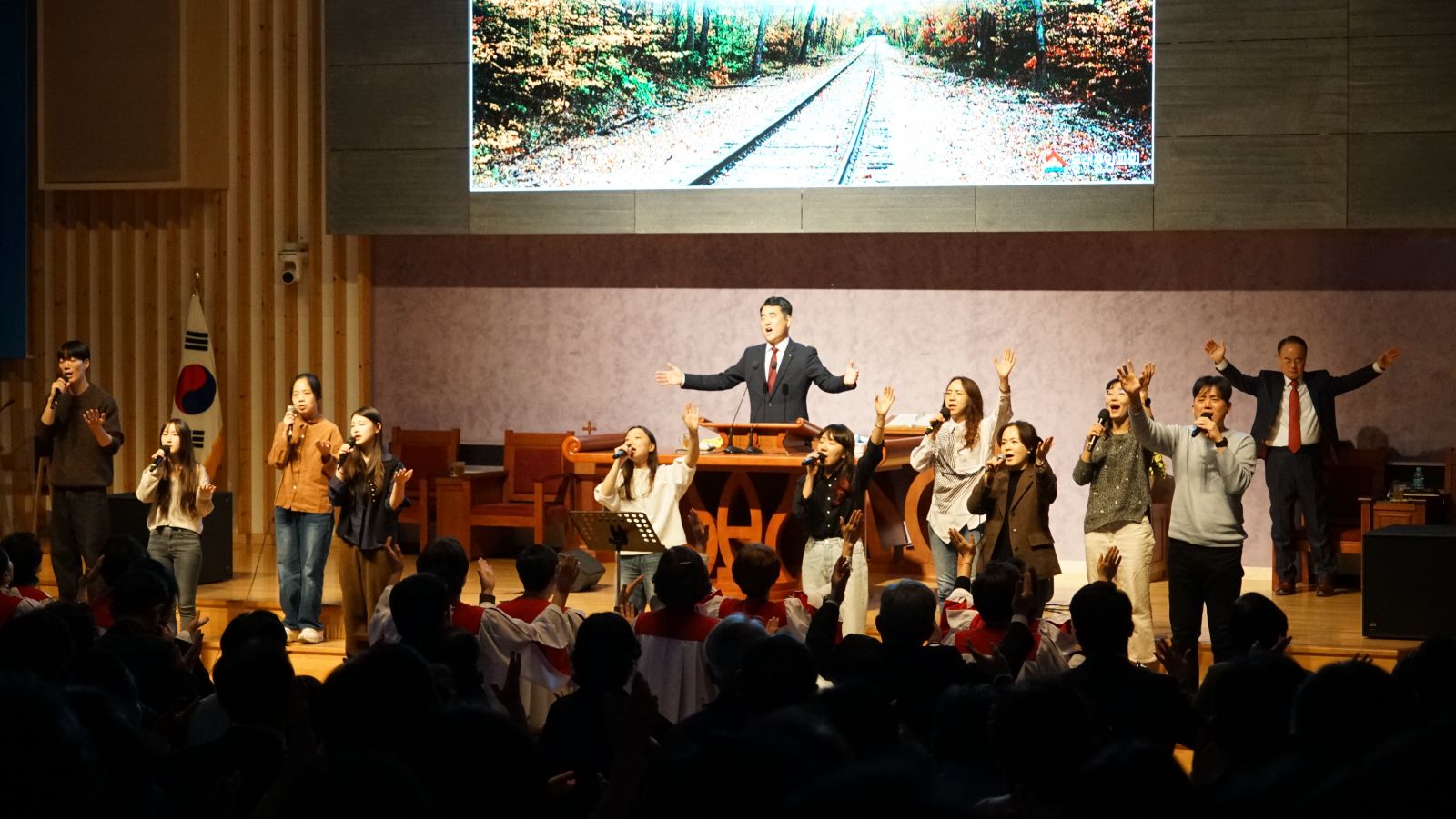 2025.11.12 R2 동래중앙 심령부흥회 3일차 (101).JPG