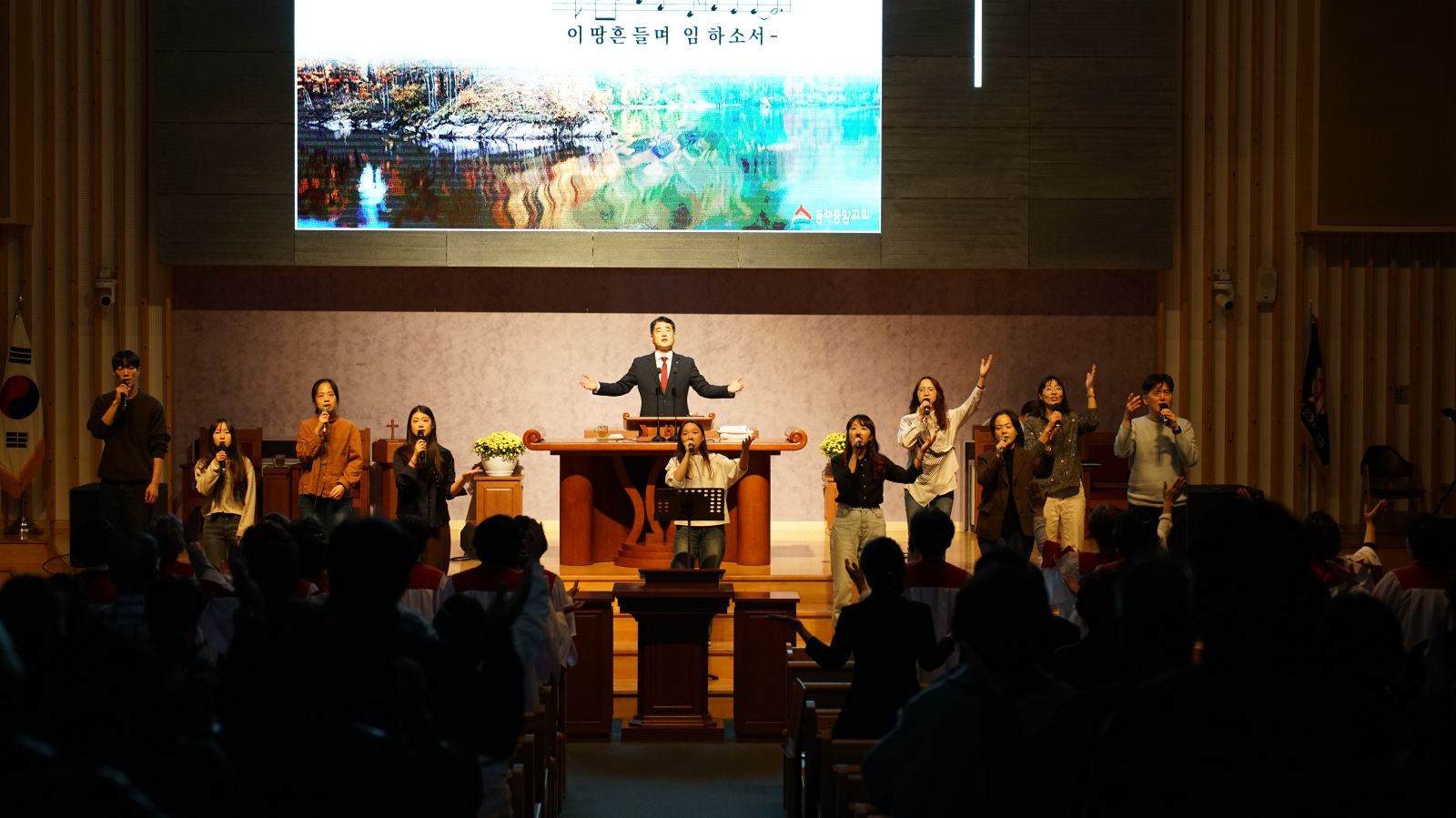 2025.11.12 R2 동래중앙 심령부흥회 3일차 (97).JPG