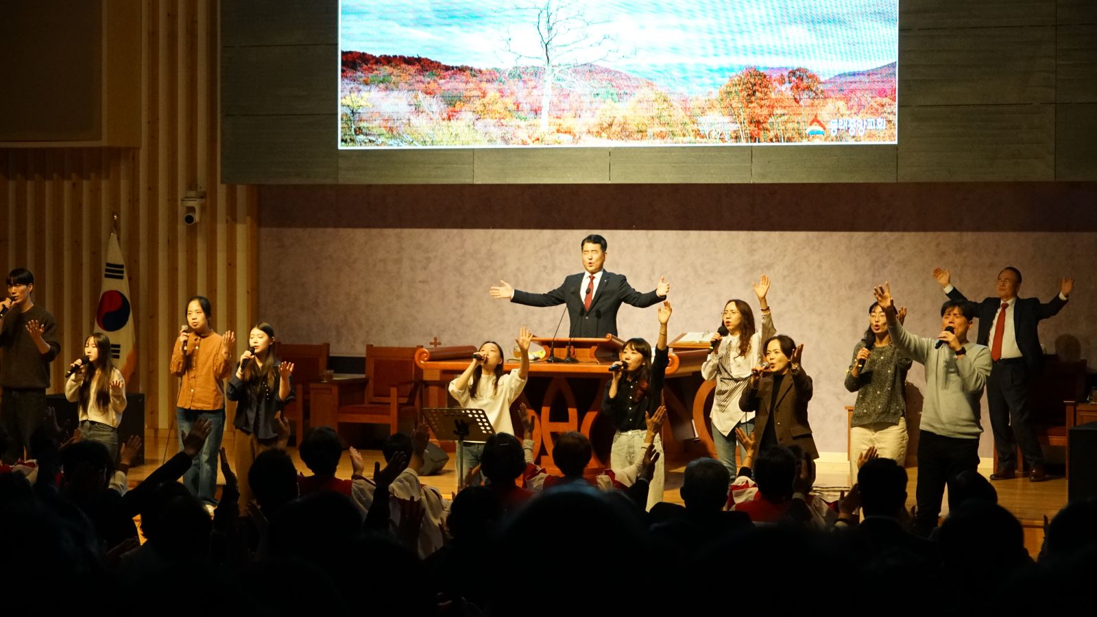 2025.11.12 R2 동래중앙 심령부흥회 3일차 (104).JPG